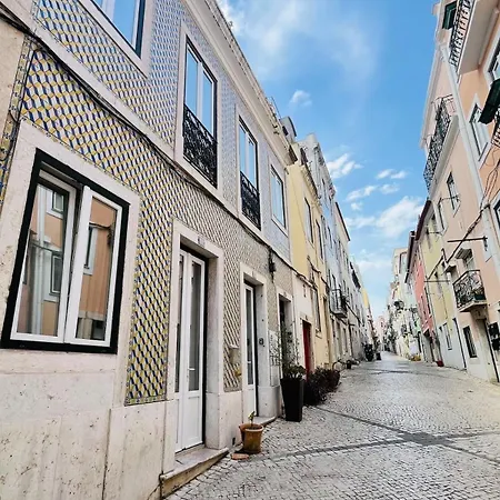 Spacious Quiet &charming ,536mbps Internet * Lisboa
