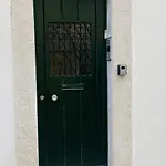 Spacious Quiet &charming ,536mbps Internet Lisboa