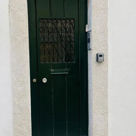 Spacious Quiet &charming ,536mbps Internet Lisbon