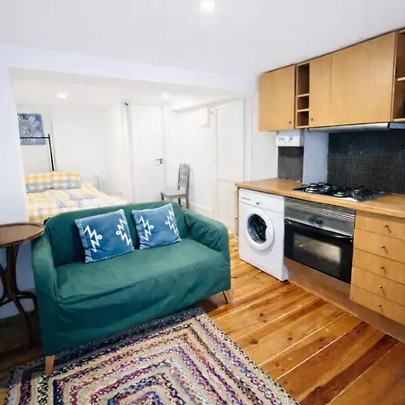 Spacious Quiet &charming ,536mbps Internet * Lisbon