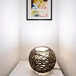 Spacious Quiet &charming ,536mbps Internet Apartament *